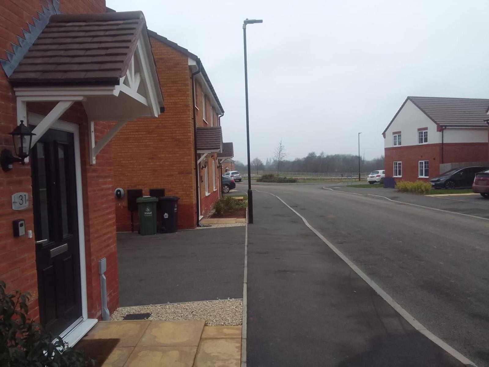 Cosy Stay In Walsall By Ideal Home Bloxwich Extérieur photo