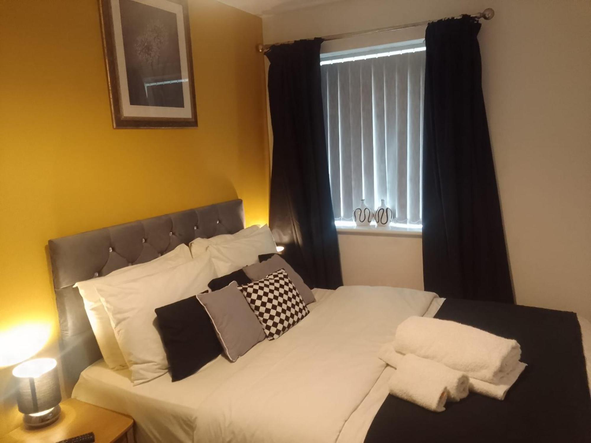 Cosy Stay In Walsall By Ideal Home Bloxwich Extérieur photo