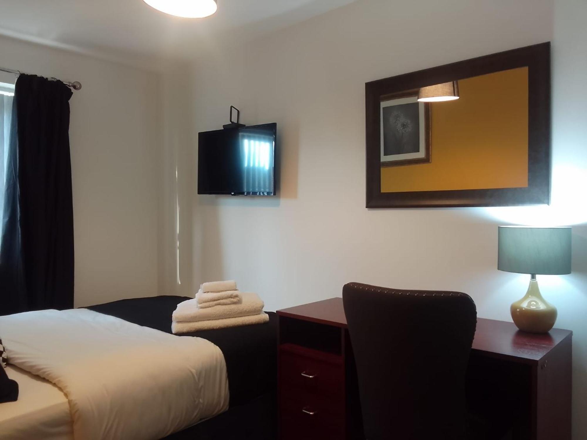 Cosy Stay In Walsall By Ideal Home Bloxwich Extérieur photo